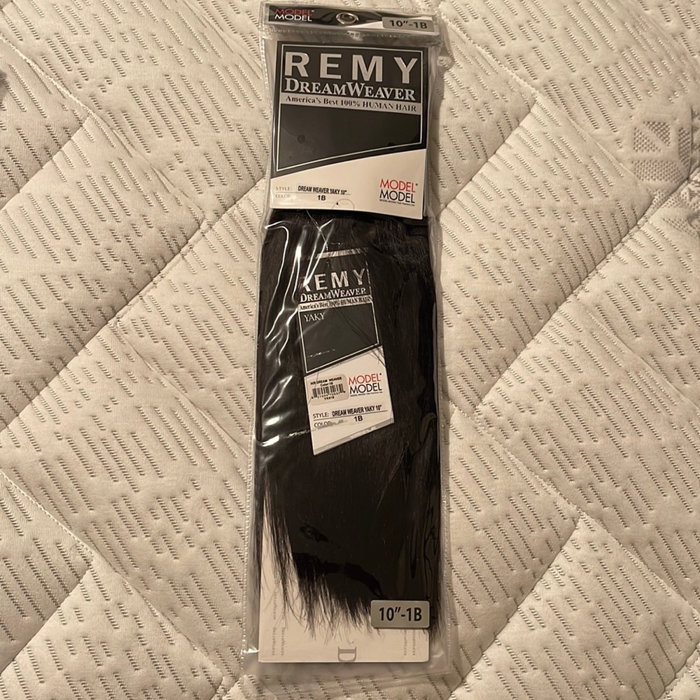 Model Model Dream Weaver Yaki 10” 100% Human Hair - color 1B